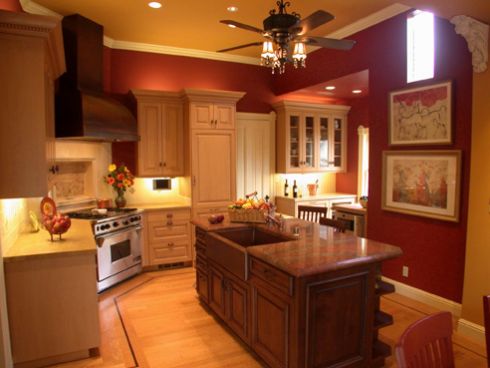 CustomKitchens.jpg